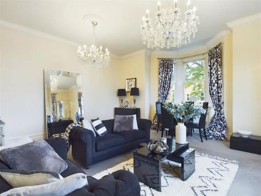 Upmarket Apartment In Ormskirk Eksteriør bilde