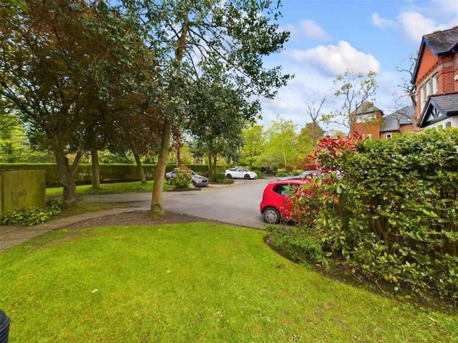 Upmarket Apartment In Ormskirk Eksteriør bilde